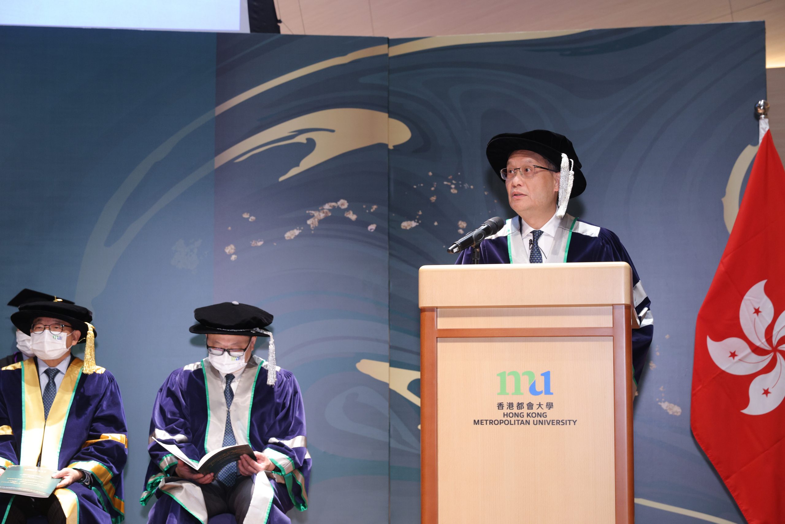 Addressing the ceremony, President Prof. Paul Lam Kwan-sing congratulates the three Honorary Degrees recipients for their exceptional contributions to academia and society.